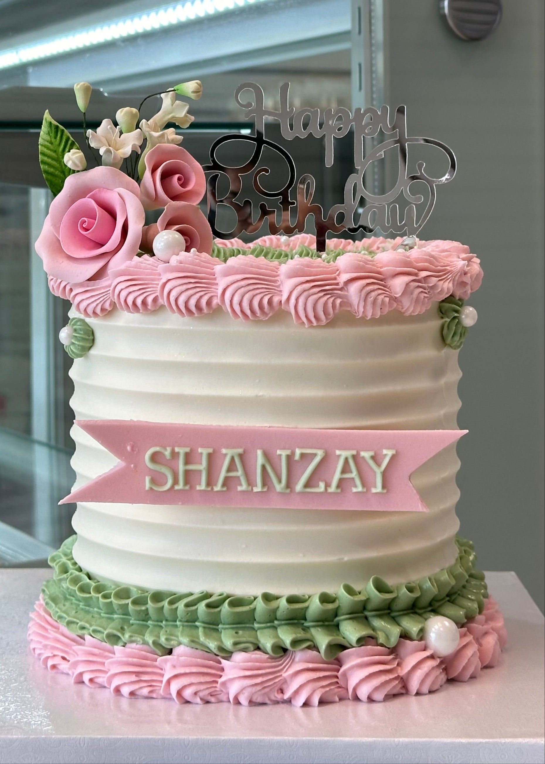 Vintage round cake 8