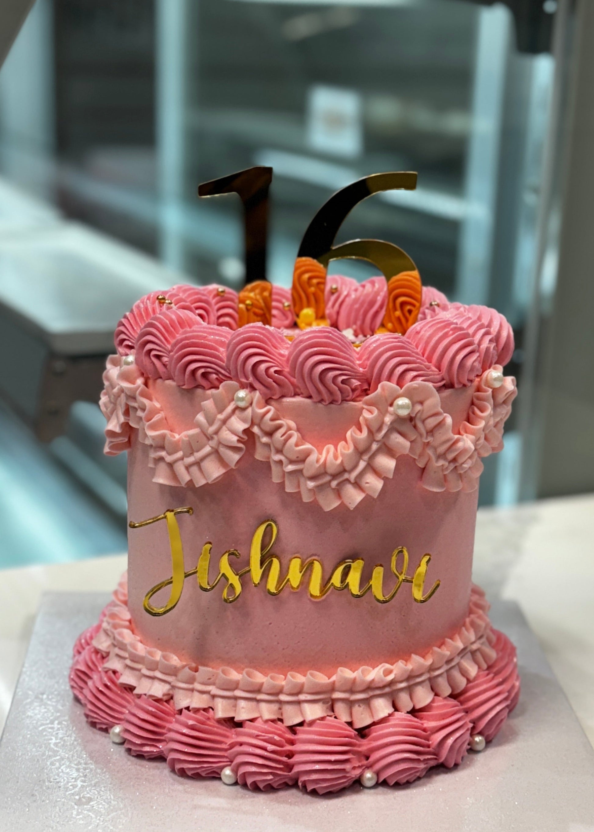 Vintage round cake 8