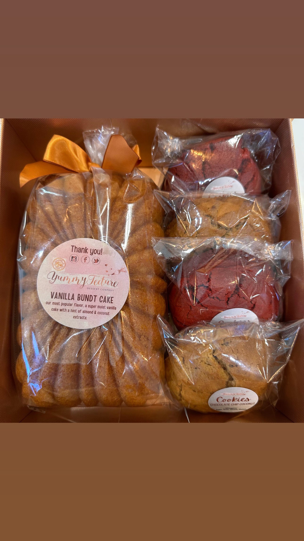 Signature gift Box - Cake + cookies