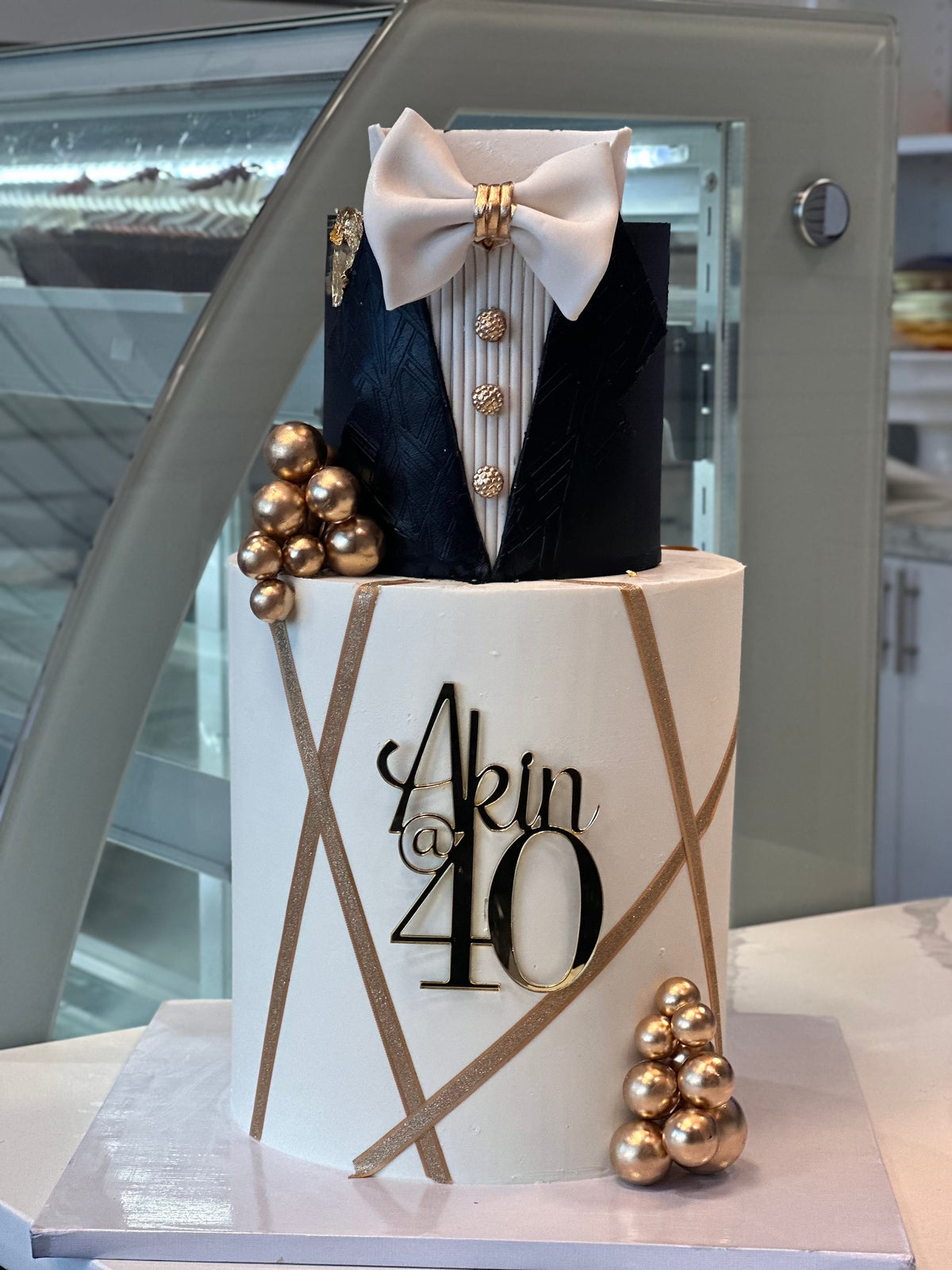 Tuxedo (Ivory) - 2 Tier