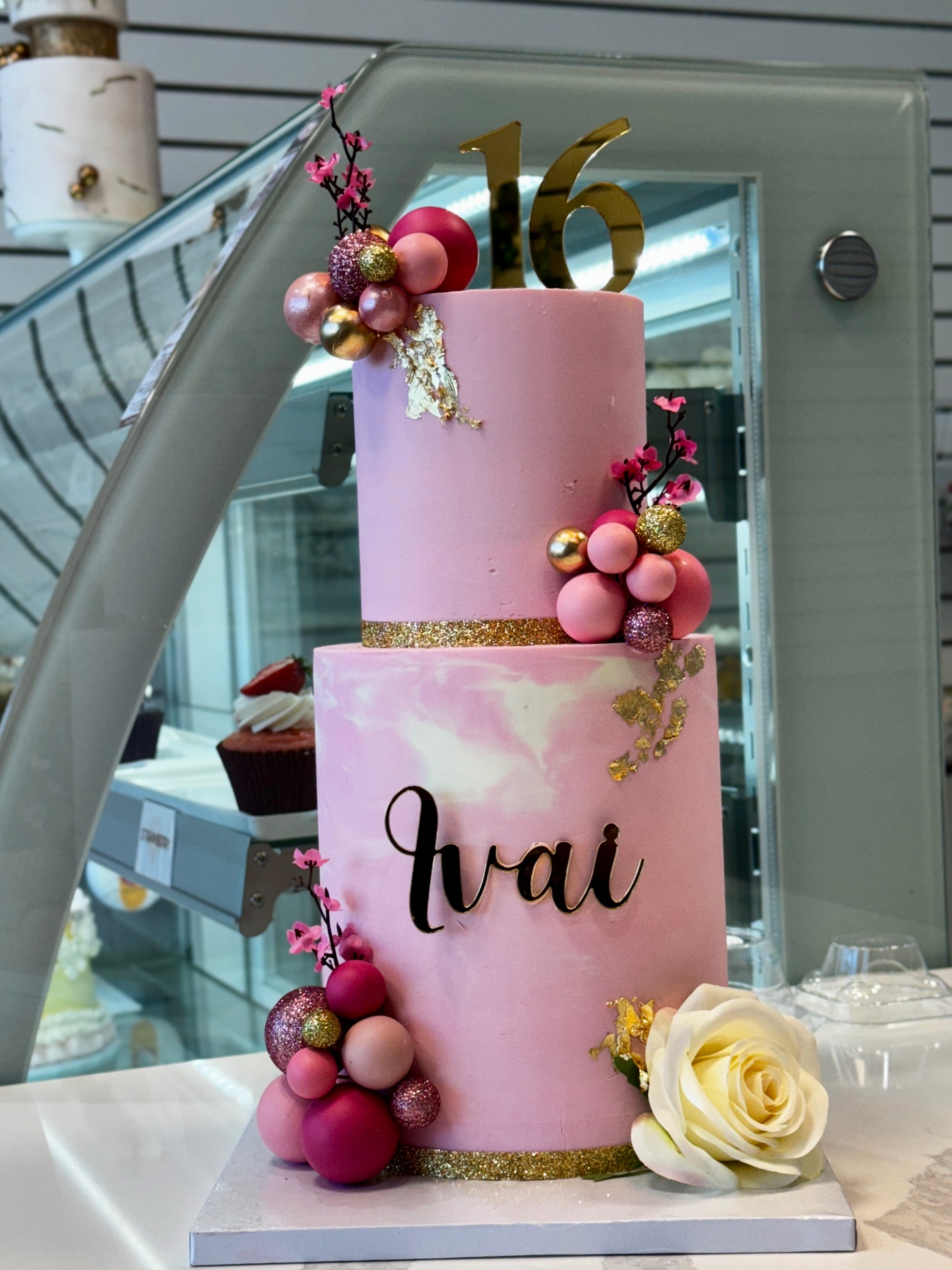 Gucci in pink - 2 Tier