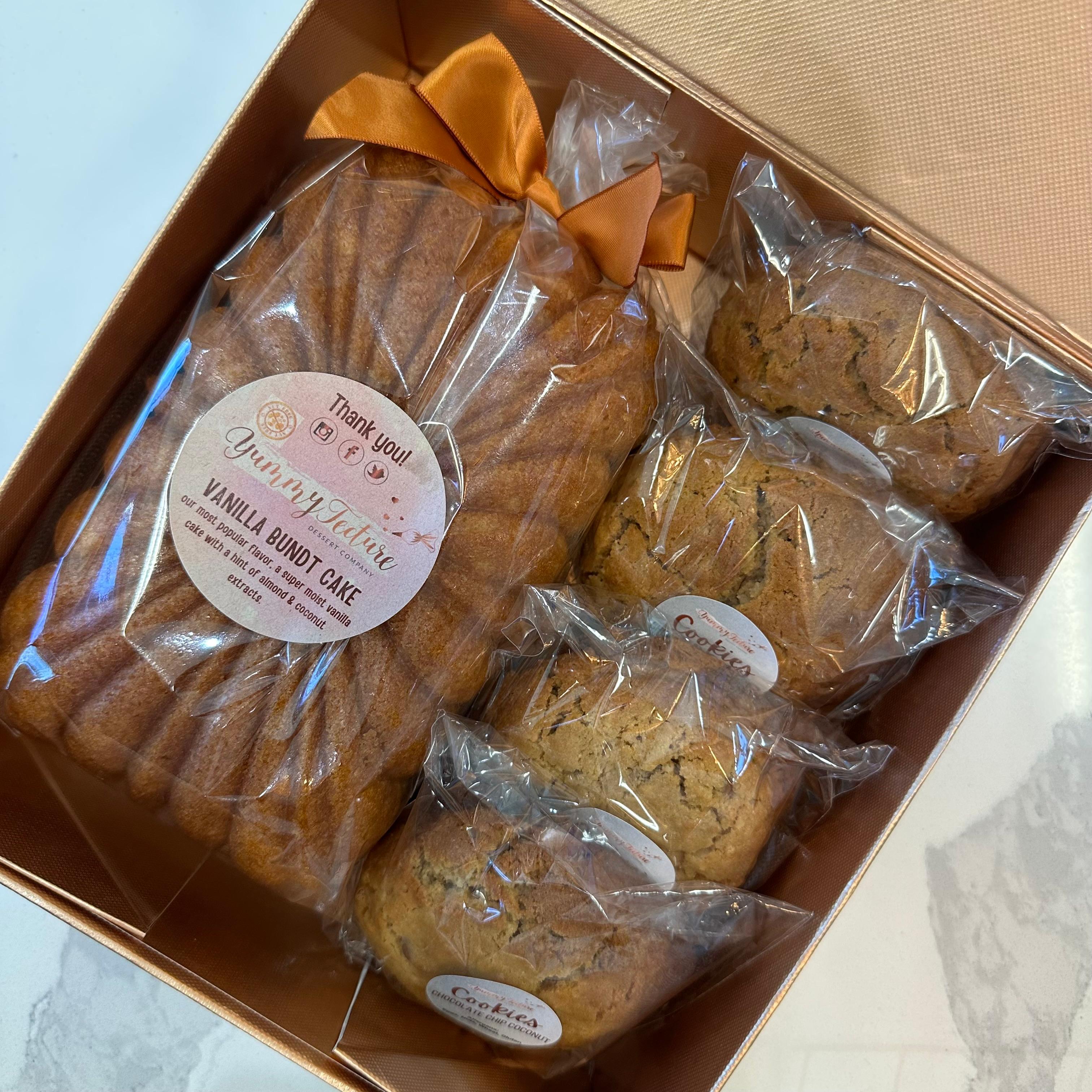 Signature gift Box - Cake + cookies