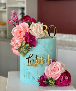 Stencilled cake