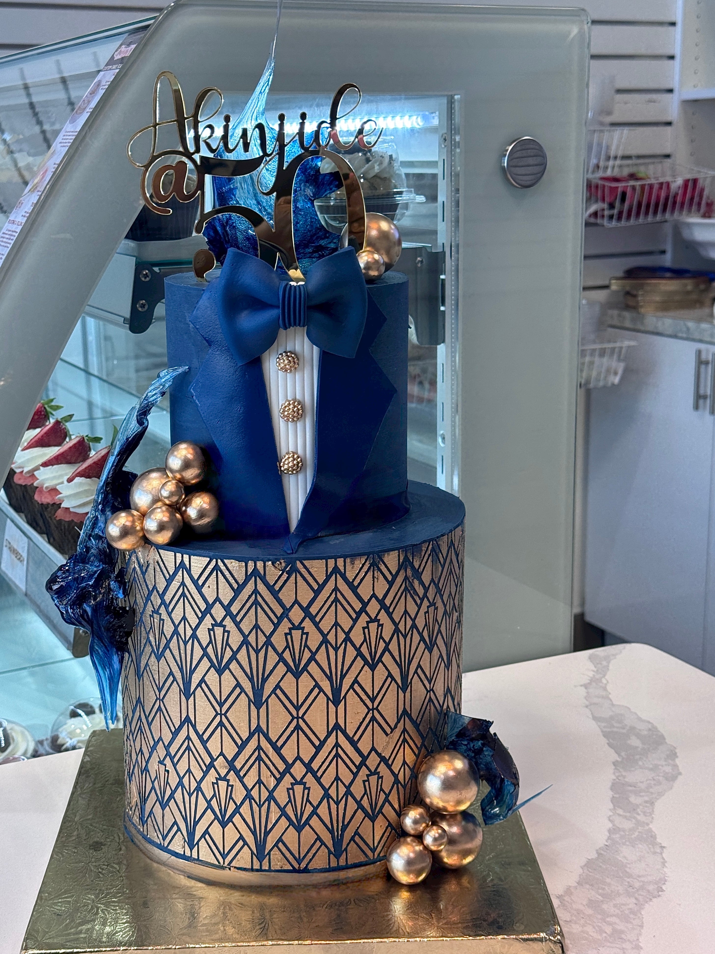 Tuxedo (Ivory) - 2 Tier